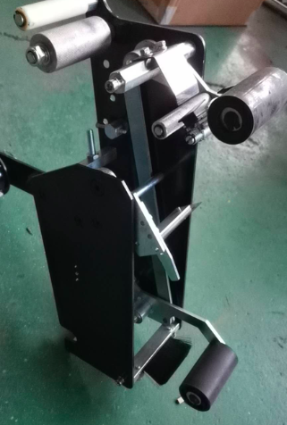 上下封箱机贴带器-全自动封箱机头