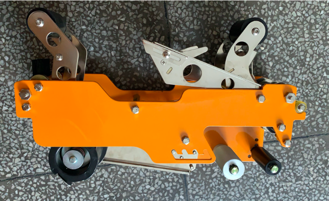 台湾昶安贴带器