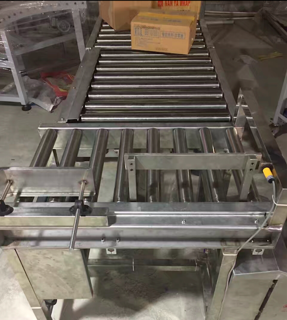 伸缩滚筒输送机-旋转台输送机-自动剔除滚筒输送机